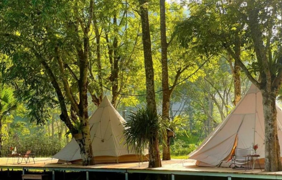 Ban Ba Jungle Lodge – Glamping Tent