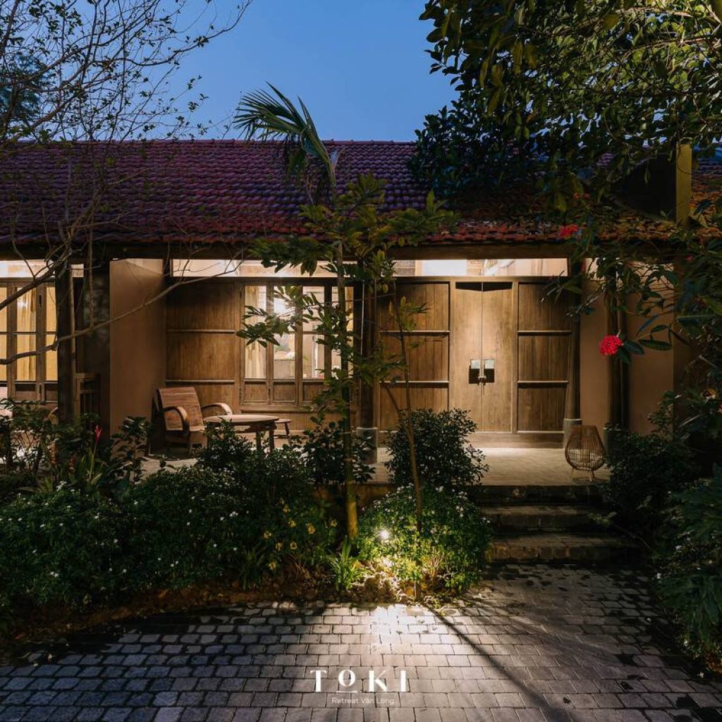Toki Retreat Van Long