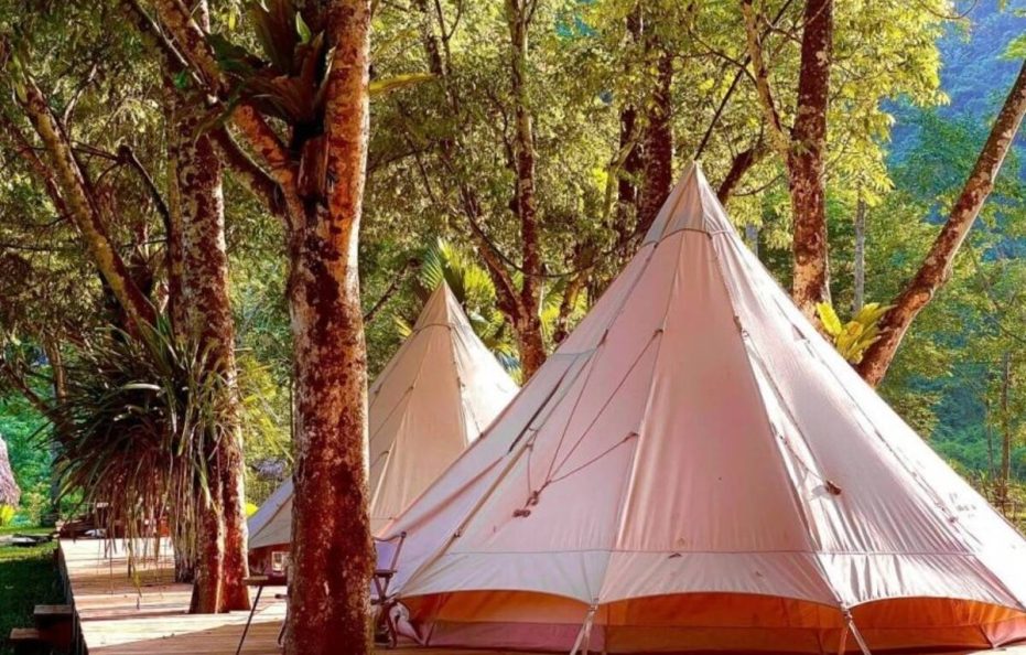 Ban Ba Jungle Lodge – Glamping Tent
