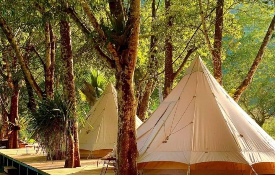 Ban Ba Jungle Lodge – Glamping Tent