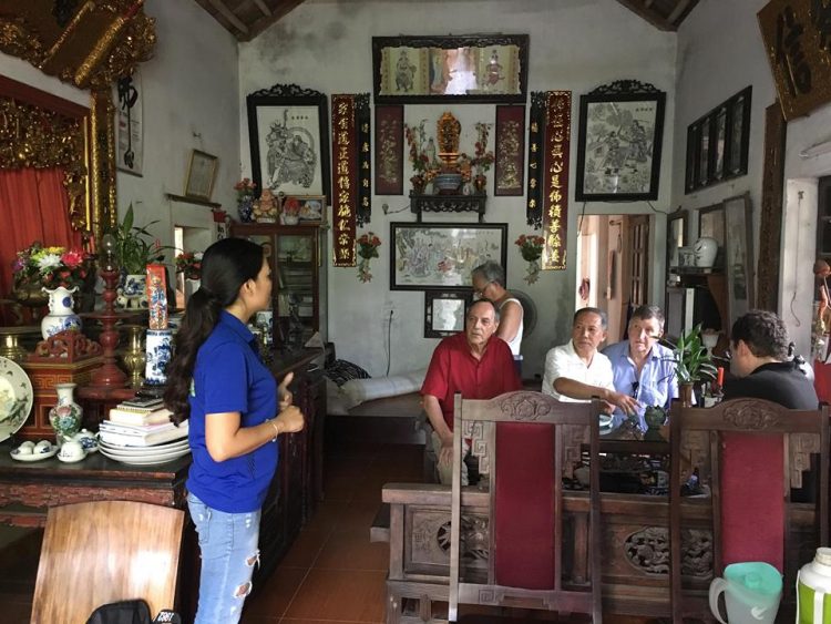 Mr. Uong Living Room