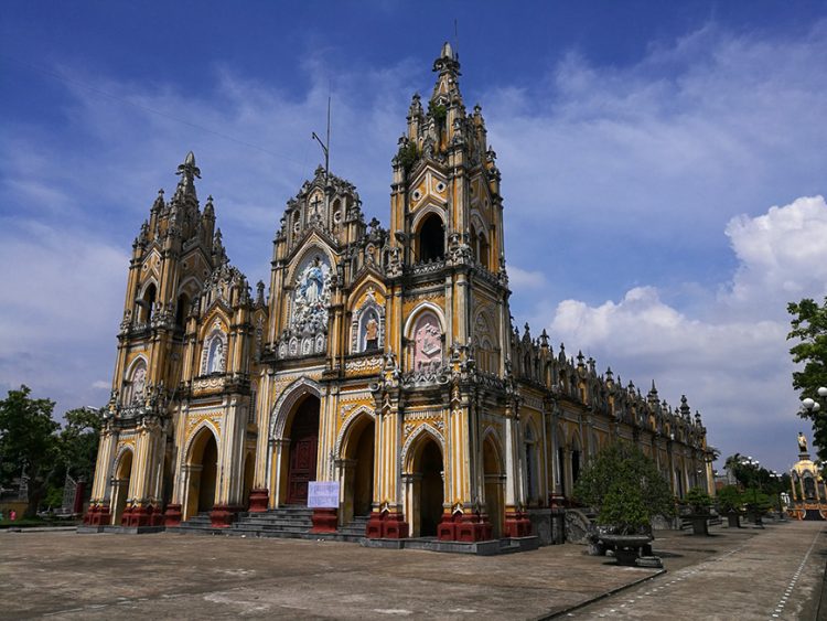 Pham Phao Cathedral
