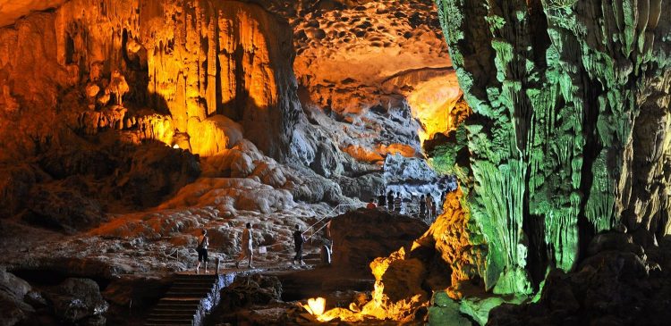 Thien Cung Grotto