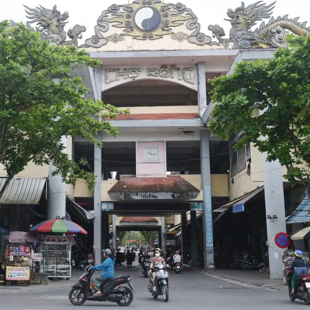 Rong Market