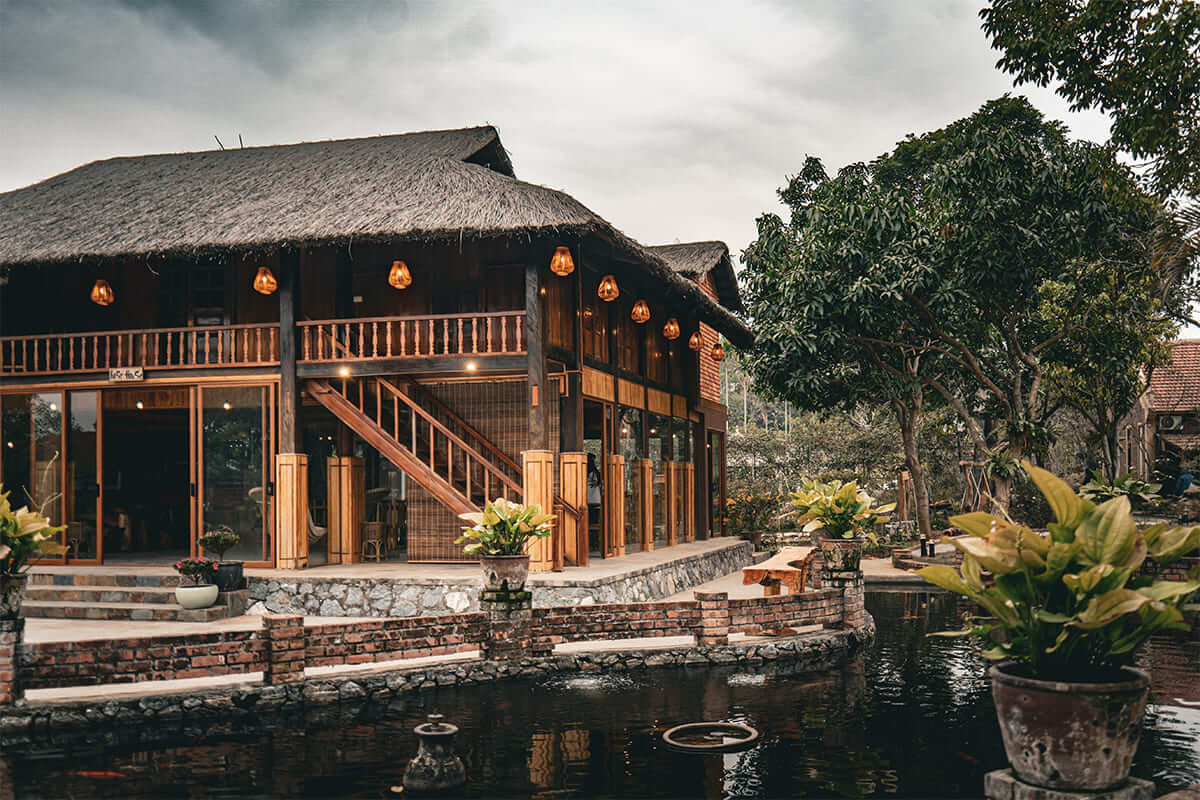 Nhà Hồng (2)